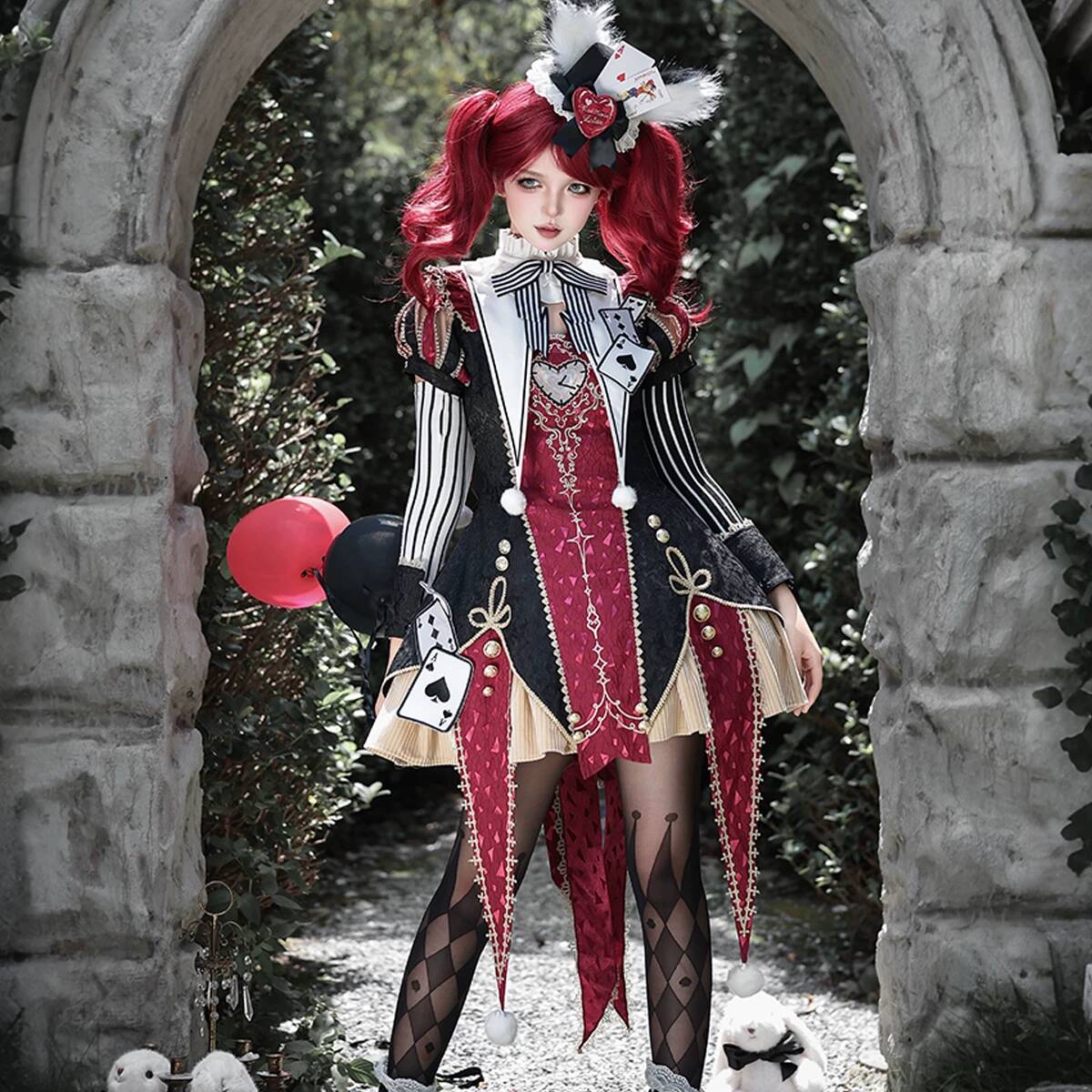 New Circus Maniac Thinking Of  - Anime Cosplay Red recension och pris