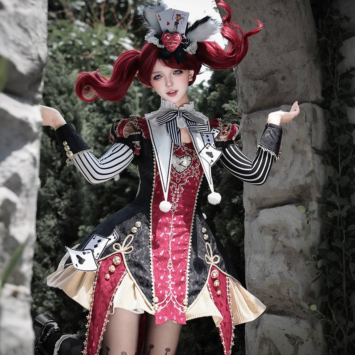 New Circus Maniac Thinking Of  - Anime Cosplay Red recension och pris